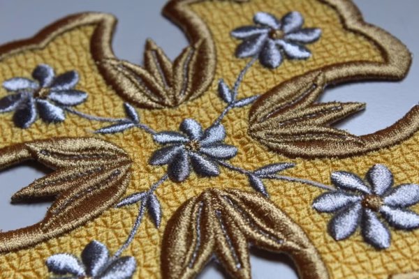 photo_119@28-02-2025_09-26-41 Byzantine 5-Flower & 12-Petal Cross Applique